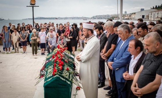 küçük İskender sevenleri tarafından son yolcuğuna uğurlandı (04.07.2019)