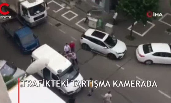 Trabzon’da trafikteki tartışma kamerada