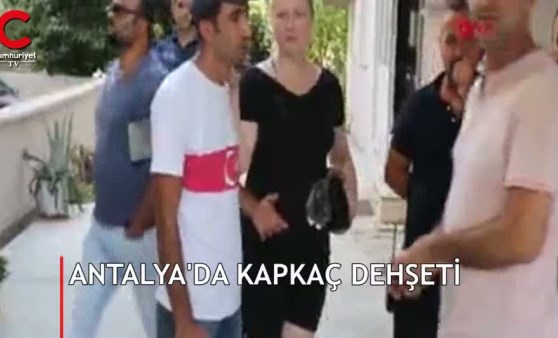 Tatile geldiği Antalya'da dehşeti yaşadı! Çığlığına polis ekipleri yetişti