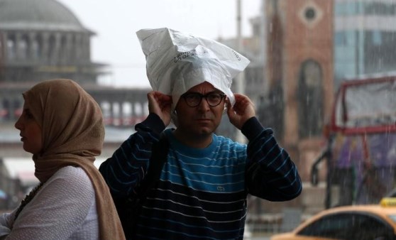 Süper hücre vurdu... İstanbul'dan kareler