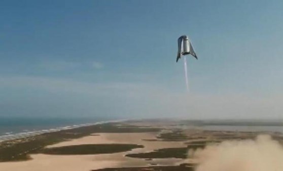 SpaceX'in yeni roketi Starhopper, 150 metre yüksekliğe çıktı