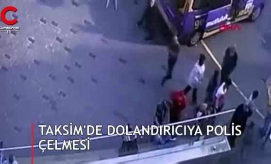 Taksim'de polisten çelme