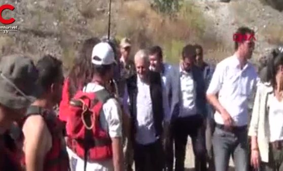 Binali Yıldırım rafting yaptı