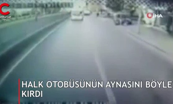 Kendisini uyaran şoföre trafikte şok hareket!