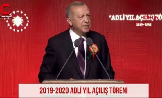 Erdoğan, Saray'a gitmeyen hakimleri hedef aldı