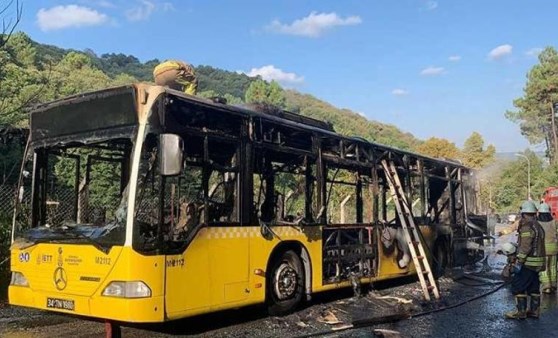 İETT otobüsü alev alev yandı! 15 yolcu tahliye edildi