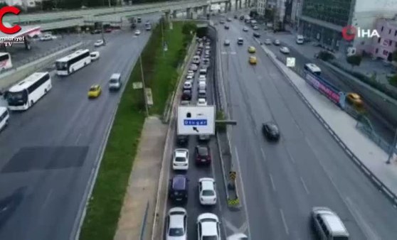 Otogarda okula dönüş yoğunluğu: 3 kilometrelik kuyruk oluşturdu