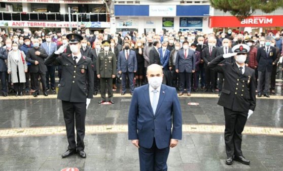 Tepki çeken 10 Kasım töreni: Vali geç kaldı, AKP’li Başkan son anda yetişti