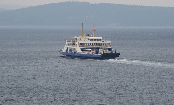 Gökçeada'ya bazı feribot seferleri iptal edildi