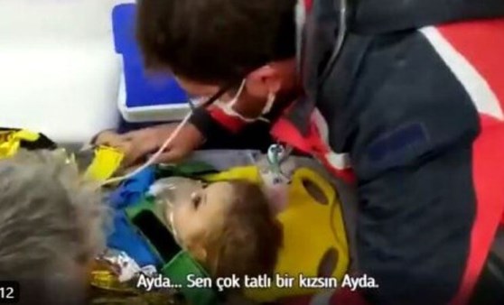 Ayda Gezgin'in ambulanstaki görüntüleri gözleri yaşarttı! Bakan Koca paylaştı