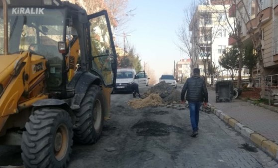 Çalışma sırasında doğal gaz borusu patladı, büyük tehlike atlatıldı