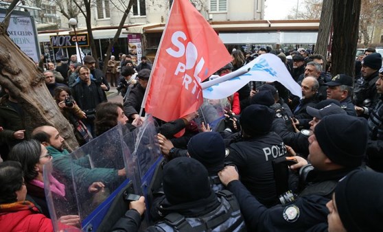 Kızılay'da vergi protestosuna  polis müdahalesi