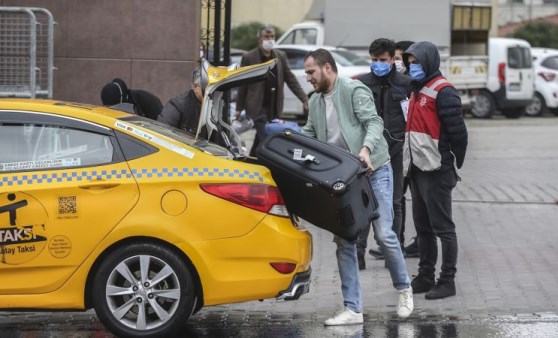 Avrupa'dan gelen ilk kafilede yer alanların karantina yurtlarından tahliyesi başladı