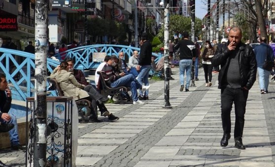 İstanbul'da utandıran görüntüler! Uyarıları dinlemediler