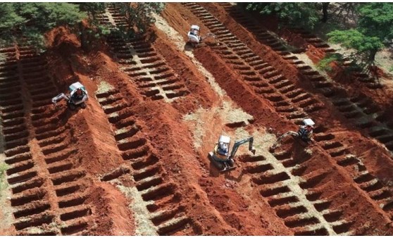 Brezilya'da koronavirüs nedeniyle toplu mezarlar kazılıyor