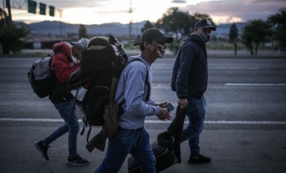 Kolombiya'daki Venezuelalılar karantinanın ardından ülkelerine dönüyor