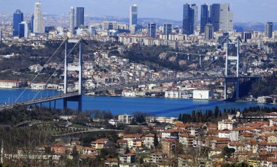 İstanbul Boğazı renk değiştirdi