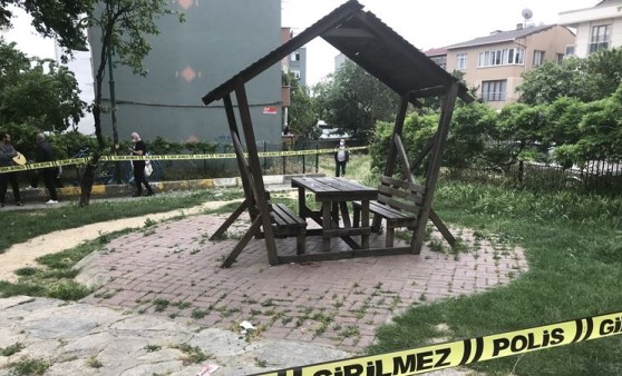 Ataşehir'de parkta baba oğlunu öldürdü