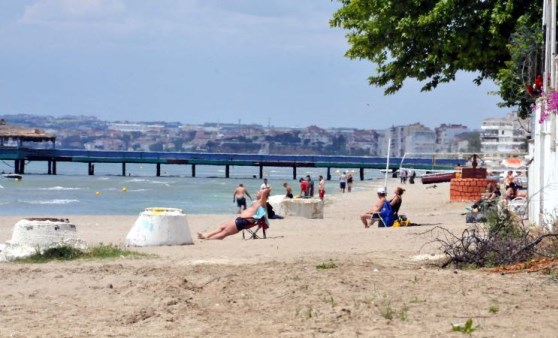 Yasağa rağmen denize girdiler (26.05.2020)