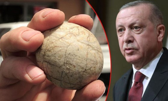 Bankada sakladığı gizemli taşı Erdoğan'a vermek istiyor