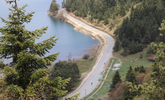 Abant Tabiat Parkı en sakin günlerini yaşıyor