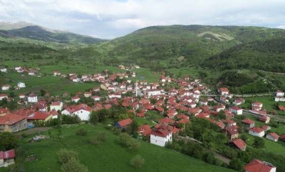 Tek tip yapılaşma ile hayran bırakan mahallelerini koruyorlar