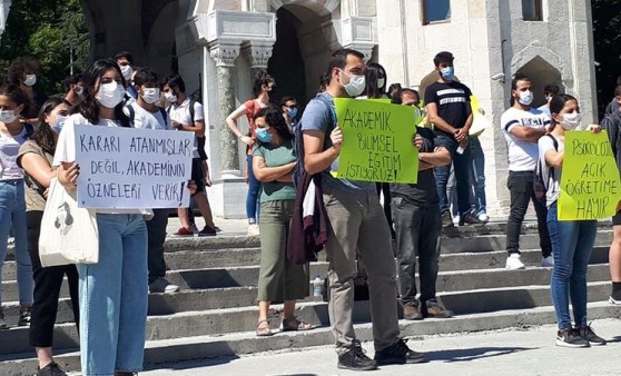 Açıktan Psikoloji eğitimine öğrencilerden tepki!