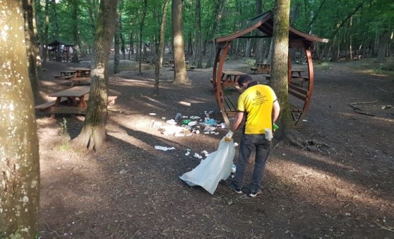 Belgrad ormanı çöplüğe döndü: Ormandan iki günde 29 ton çöp toplandı