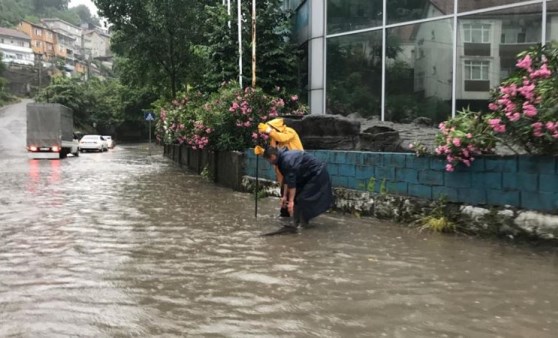 Doğu Marmara ve Batı Karadeniz'de sağanak etkili oluyor