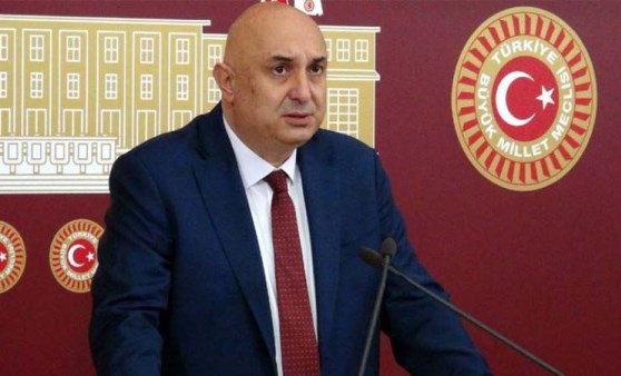 CHP’li Özkoç: İnsanlar kendi hakkını savunan ama iktidar sopası altındaki baroya mı gidecek?