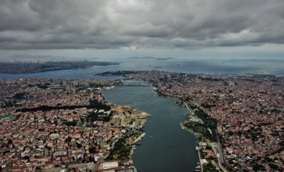 Yağmur bulutlarının gelişi havadan görüntülendi