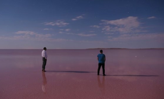 Pembe renge bürünen Tuz Gölü, ilgi odağı oldu