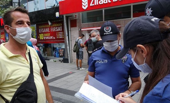 Maske takmayan yurttaştan polise: Senin ismini öğreneceğim ben!