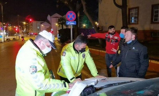 Ceza yazıldı, 'Burada gözünüzün önünde drift atacağım' dedi