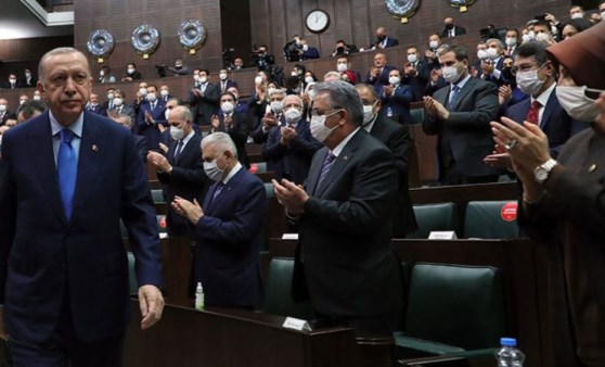 Aksoy araştırmanın anketini canlı yayında paylaştı: Erdoğan'ı harekete geçirecek AKP-CHP farkı