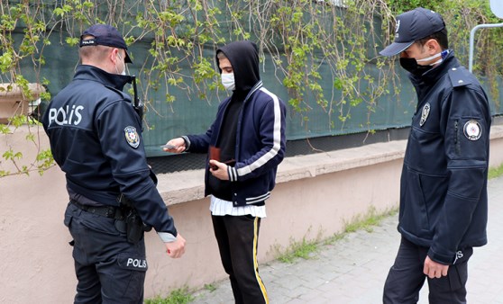 Edirne'de, kısıtlamada evinden uzak marketlere gidenlere ceza