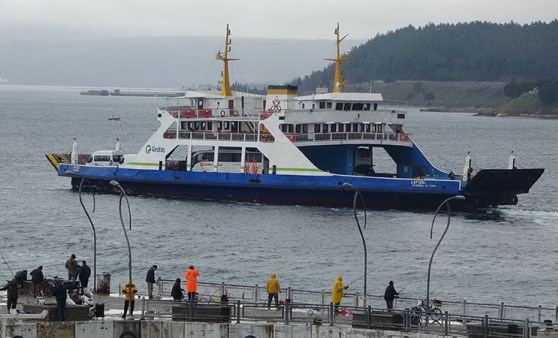 Bozcaada’ya feribot seferleri yapılamıyor