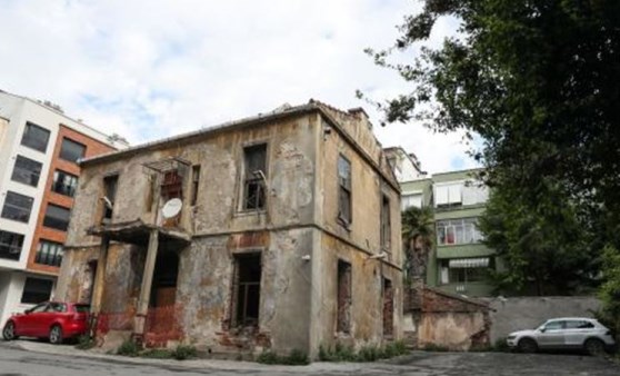 Türk edebiyatının usta ismi Cenap Şahabettin'in evi otopark oldu