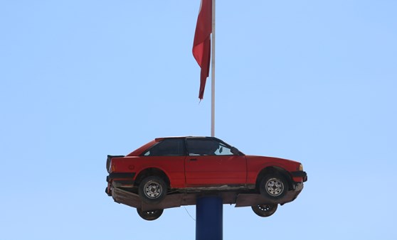 1984 model otomobili gören bir daha bakıyor