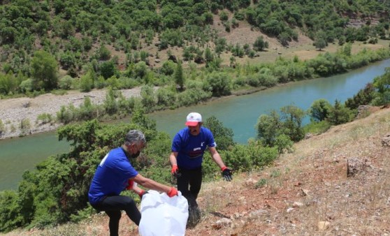 Tunceli'de toplanan atıklar, geri dönüşümle öğrencilere burs olacak