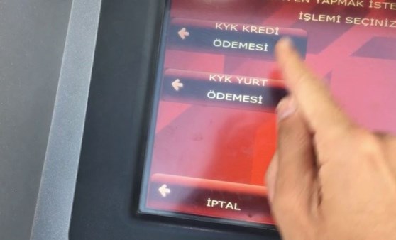 Peker'in ‘Demirören’ iddiasının ardından öğrencilerden Ziraat Bankası’na tepki