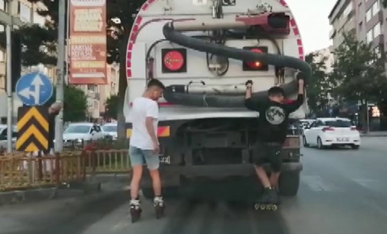 Erzurum’da patencilerin tehlikeli yolculuğu