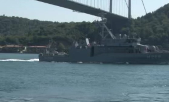 NATO gemileri, İstanbul Boğazı'ndan geçti