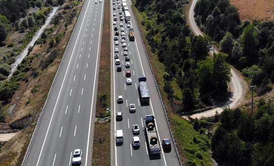 TEM'de yol çalışması! Kilometrelerce araç kuyruğu oluştu