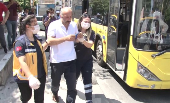 Ataşehir'de HES kodu olmayan yolcu, otobüs şoförünü darbedip kaçtı