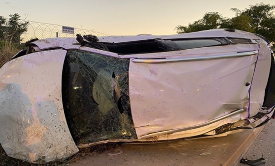 Sancaktepe’de makas atan otomobil kazaya neden oldu: 2 yaralı