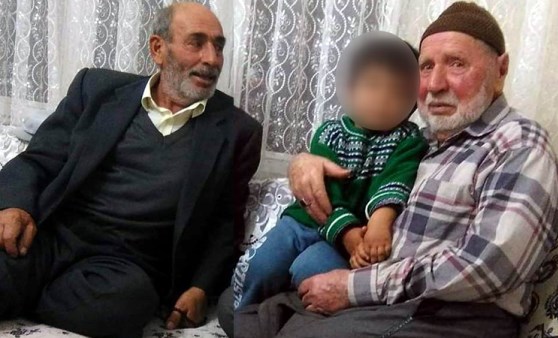 Baba ve oğlu 15 dakika arayla hayatını kaybetti