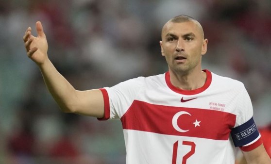 Burak Yılmaz'ın babası resmi teklifi açıkladı