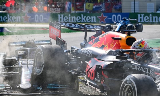 Formula 1'de Max Verstappen, Hamilton’un üstüne çıktı