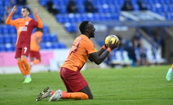 Galatasaray'ın Alanyaspor maçı kadrosunda Mbaye Diagne yer almadı